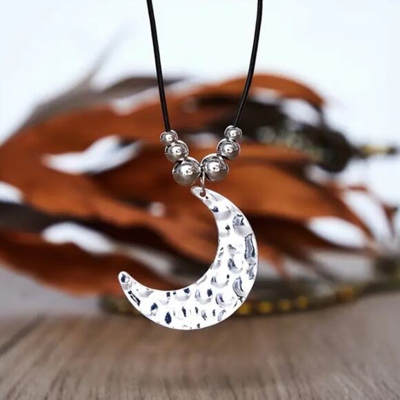 Boho Silver Moon Hammered Necklace Hippy Bohemian - Picture 6 of 6